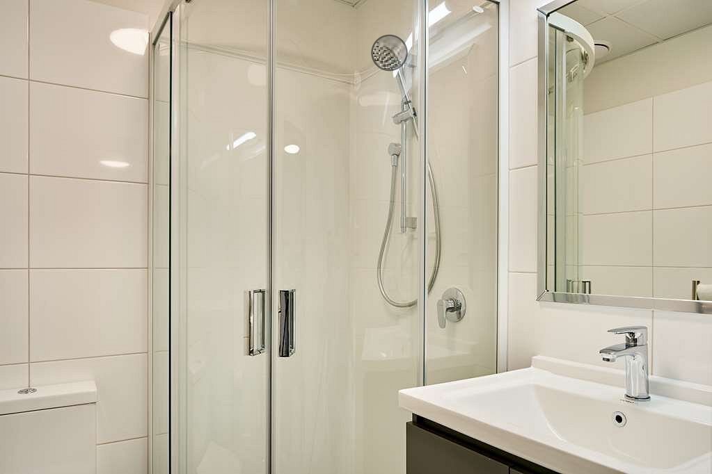 Modern bathroom in Sojourn Apartment Hotel